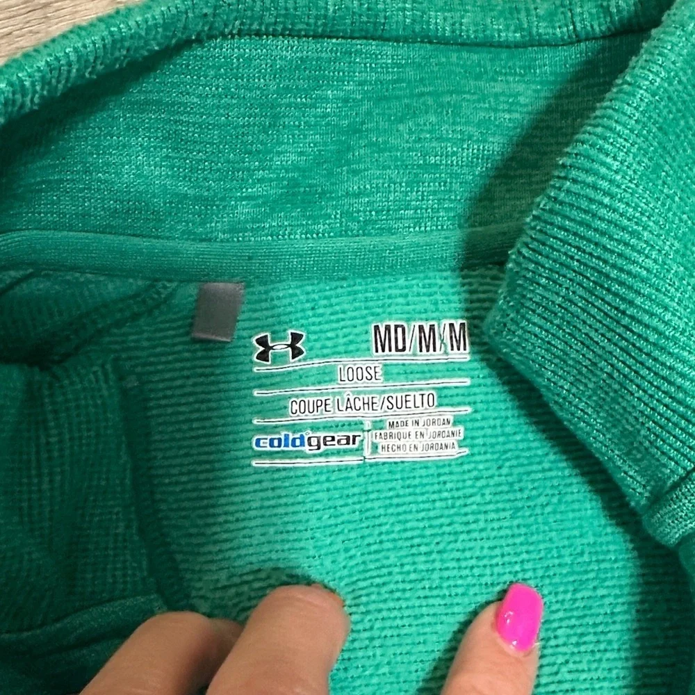 Under Armour Men's green quarter zip